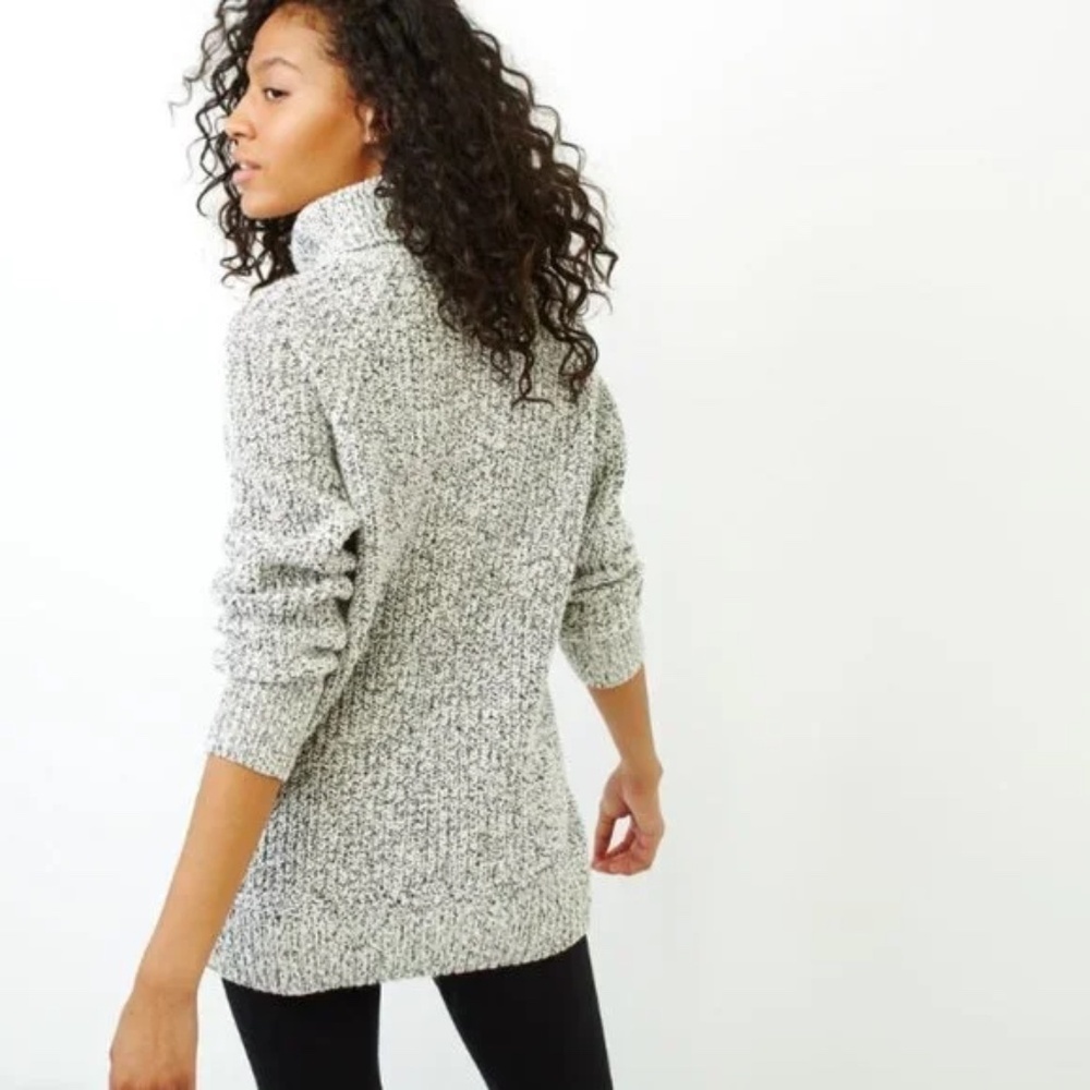 Roots Gray Speckle Knit Cotton Blend Snowy Fox Turtleneck Sweater - Sz XS - Picture 2 of 15